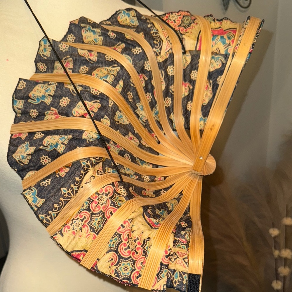 Colorful Elephant Pattern Hand Fan - Picture 5 of 8